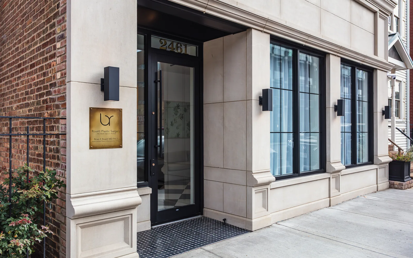 Rosett Plastic Surgery exterior entrance, 2461 N Clybourn Ave Chicago