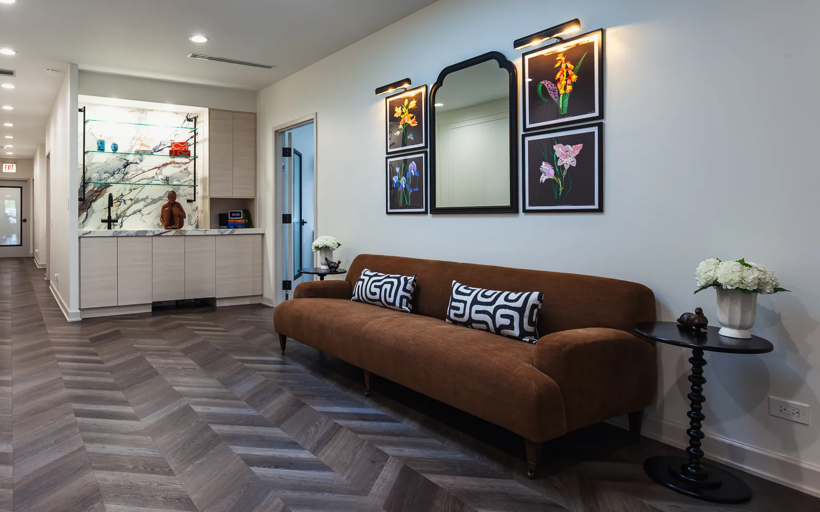 Rosett Plastic Surgery waiting room